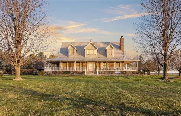 $429,000 | 15649 Elm Branch Road, Windsor, MO 65360