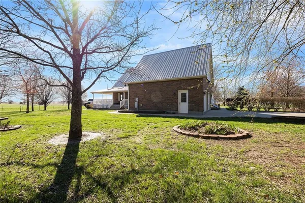 $429,000 | 15649 Elm Branch Road, Windsor, MO 65360