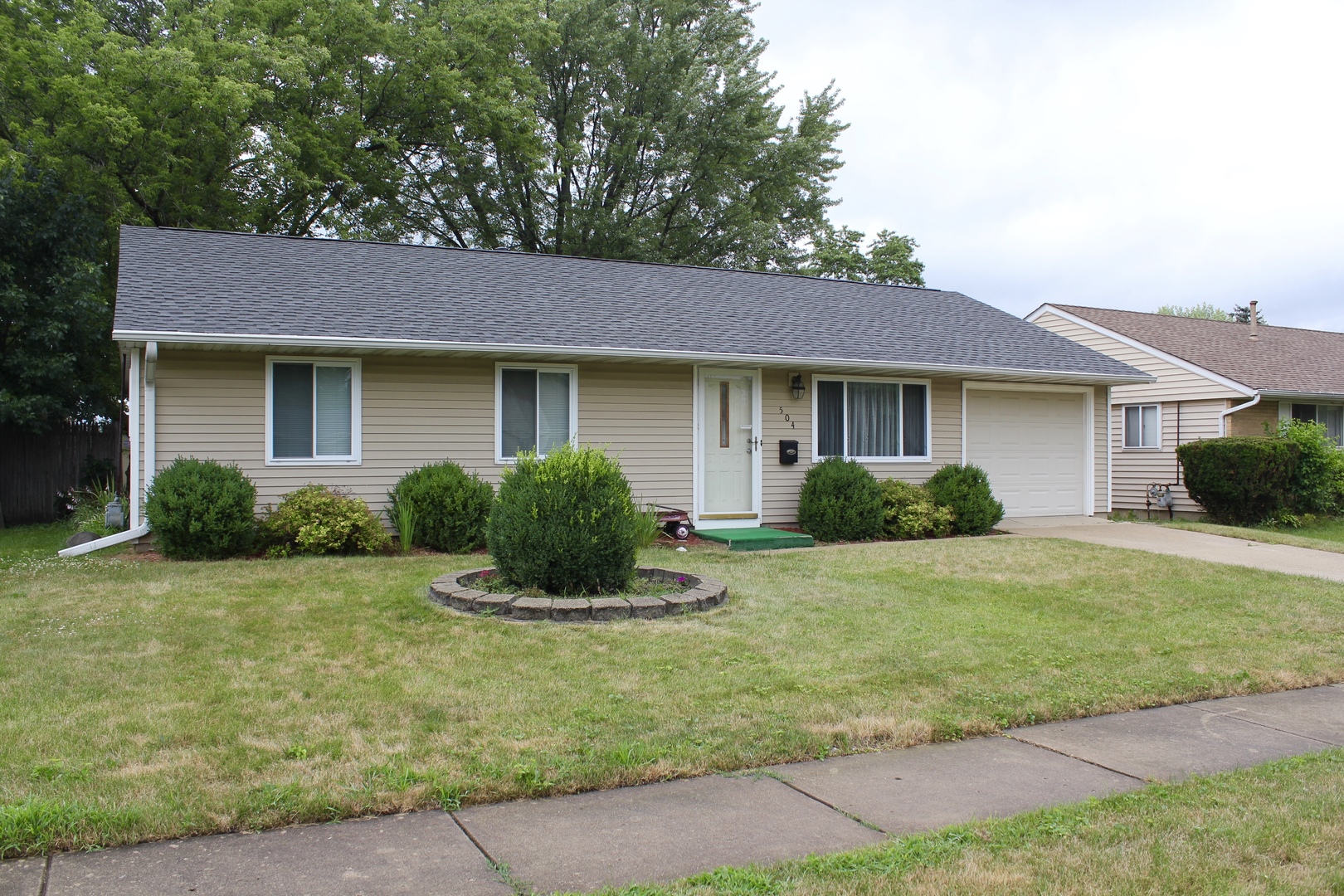 504 Audubon Road Streamwood, IL 60107 - Photo 1 of 15