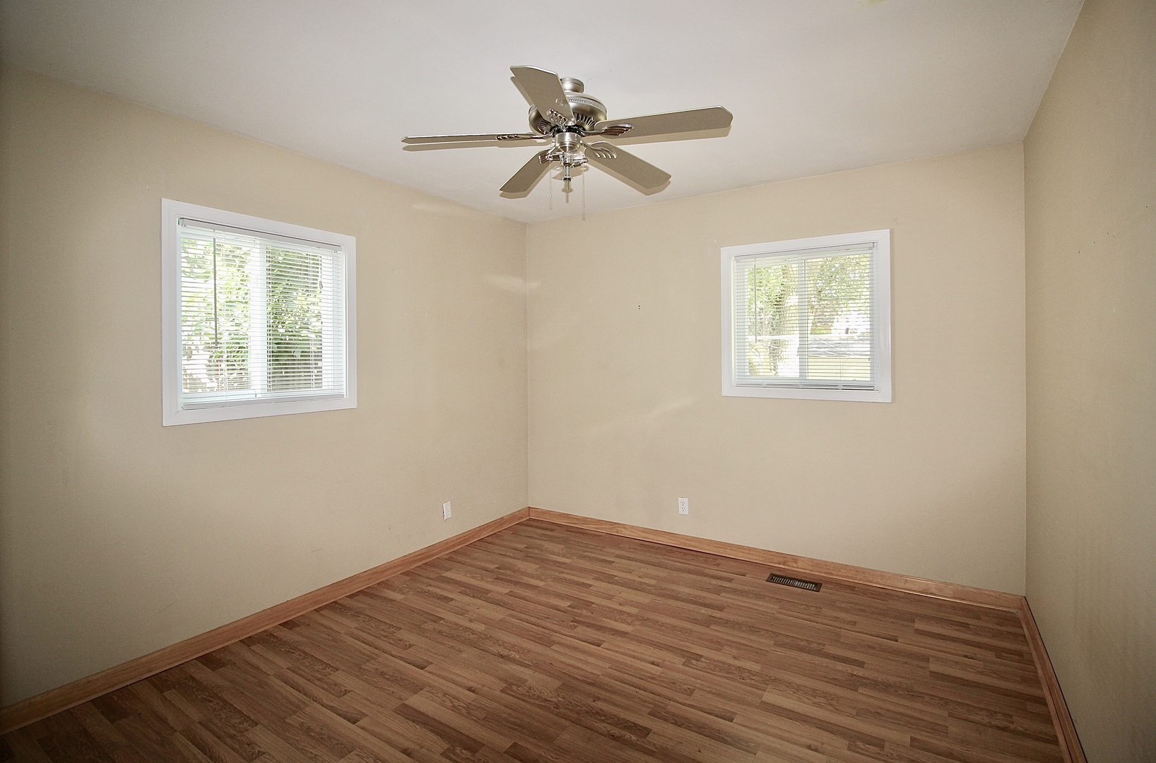 504 Audubon Road Streamwood, IL 60107 - Photo 13 of 15
