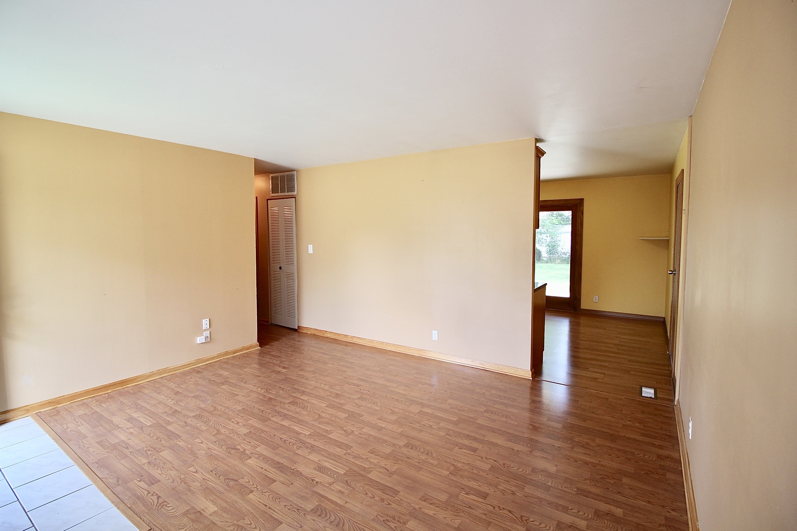504 Audubon Road Streamwood, IL 60107 - Photo 8 of 15