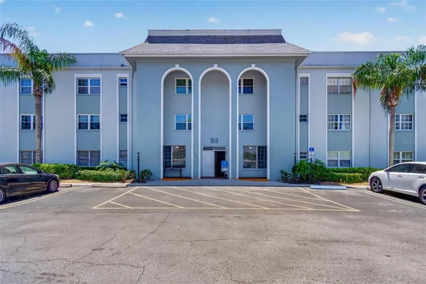 $249,500 | 701 Poinsettia Road, Unit 308, Belleair, FL 33756