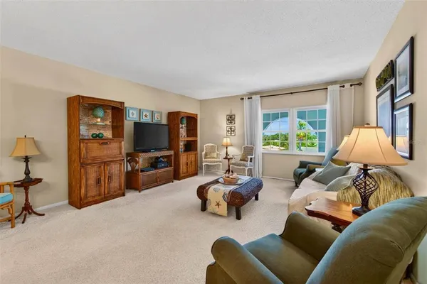 $249,500 | 701 Poinsettia Road, Unit 308, Belleair, FL 33756