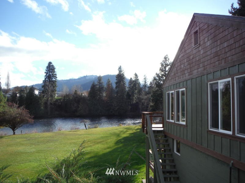 8205 Riverview Road Peshastin, WA 98847 - Photo 3 of 13 Gallery Image 3