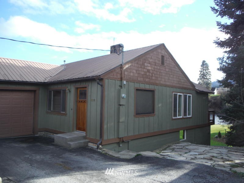 8205 Riverview Road Peshastin, WA 98847 - Photo 4 of 13 Gallery Image 4