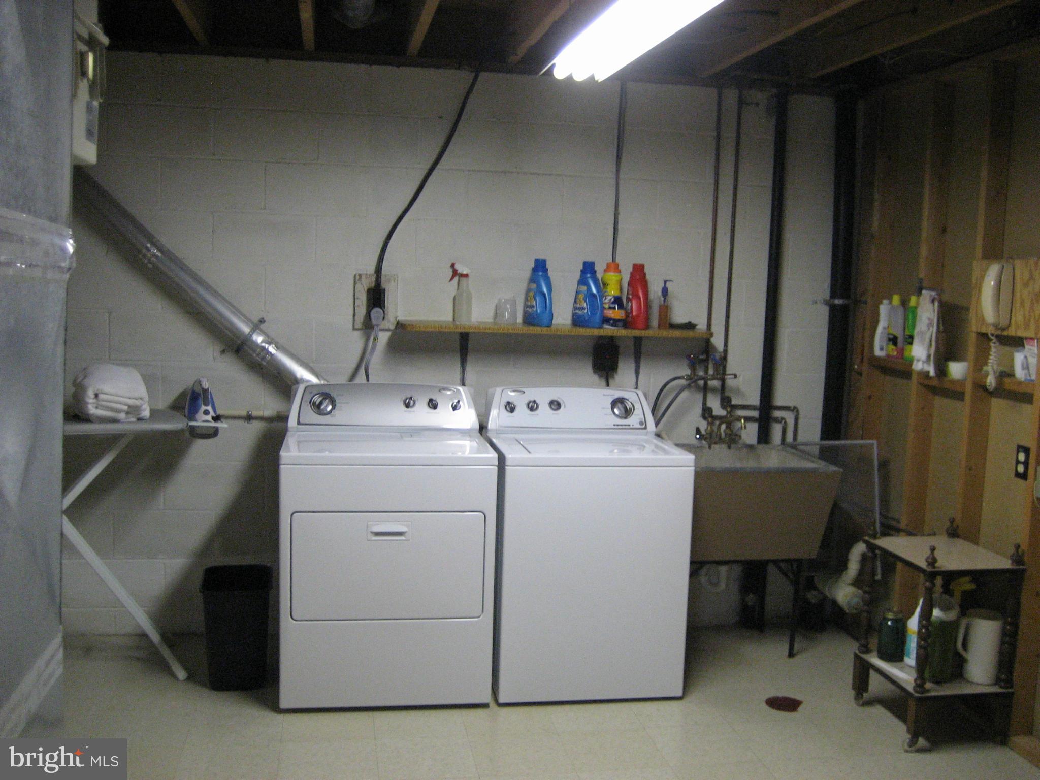 7712 Ontario Road Gainesville, VA 20155 - Photo 27 of 30 Laundry Room
