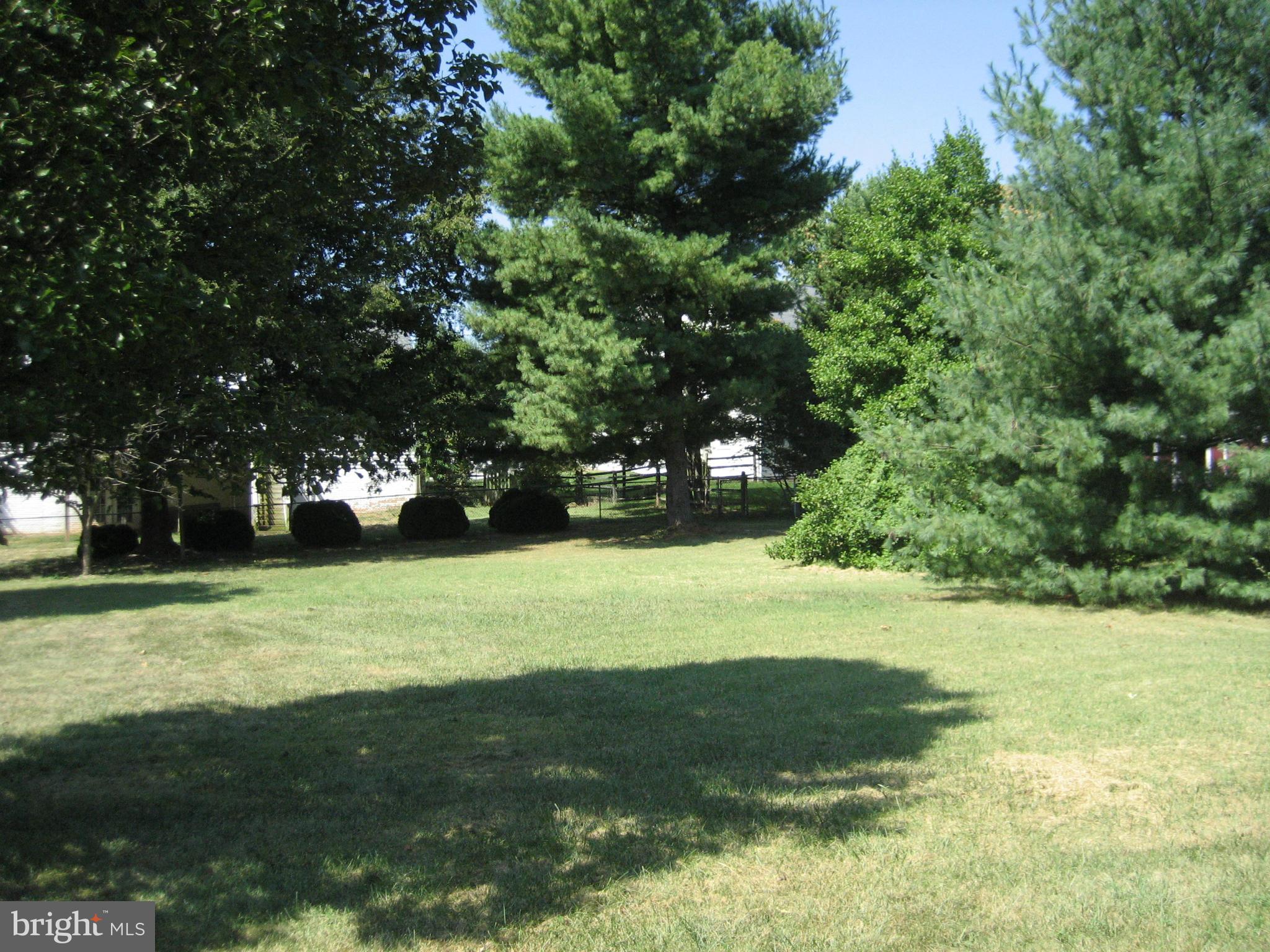 7712 Ontario Road Gainesville, VA 20155 - Photo 29 of 30 Rear Yard