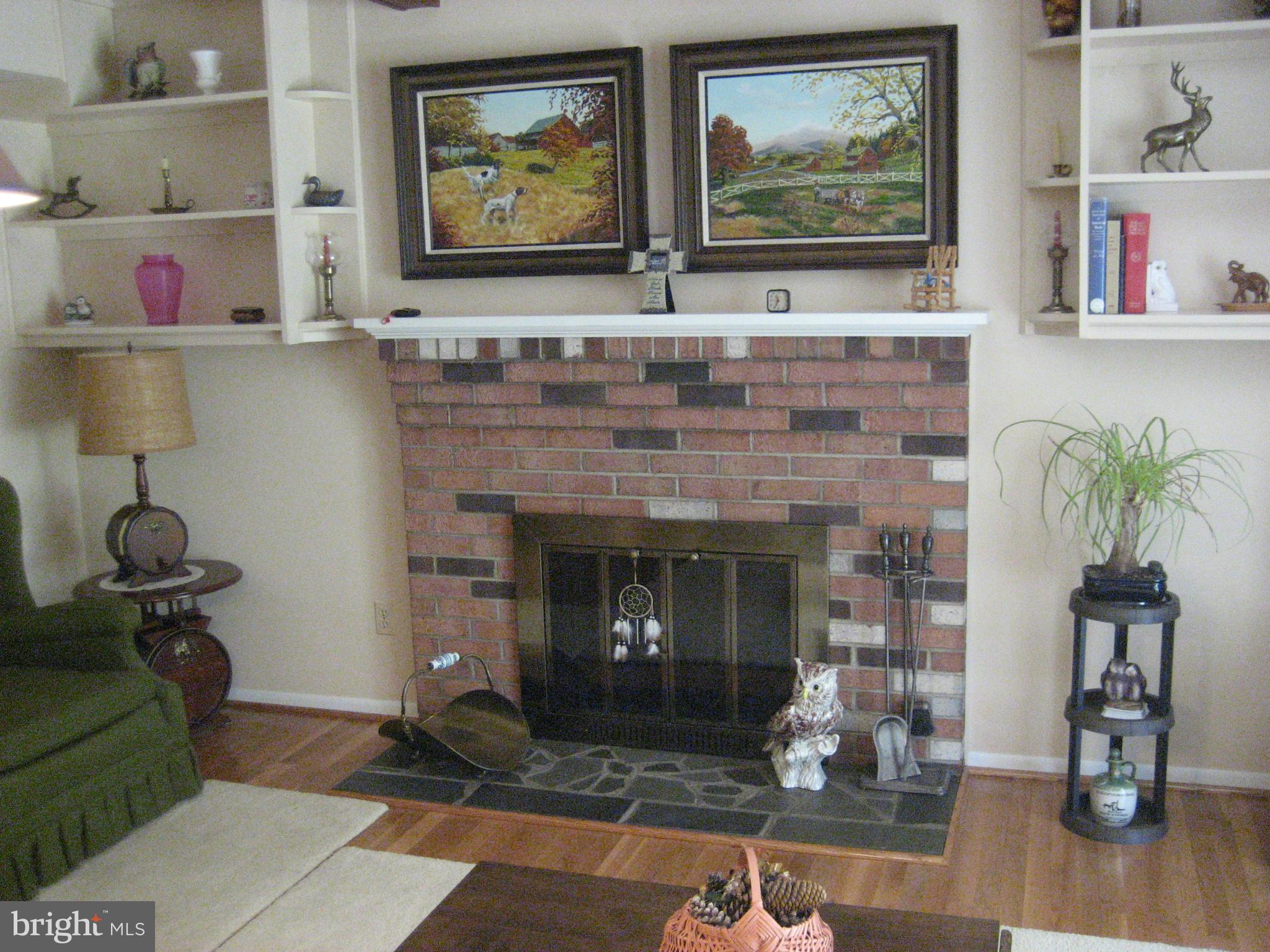 7712 Ontario Road Gainesville, VA 20155 - Photo 6 of 30 Family Room