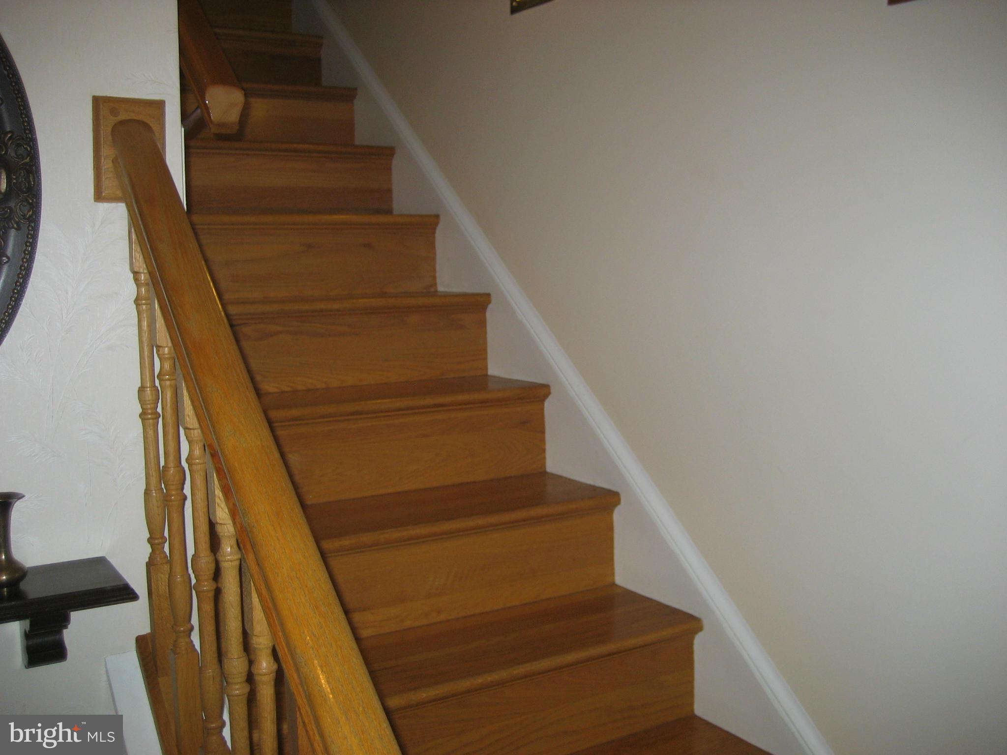 7712 Ontario Road Gainesville, VA 20155 - Photo 9 of 30 Stairs