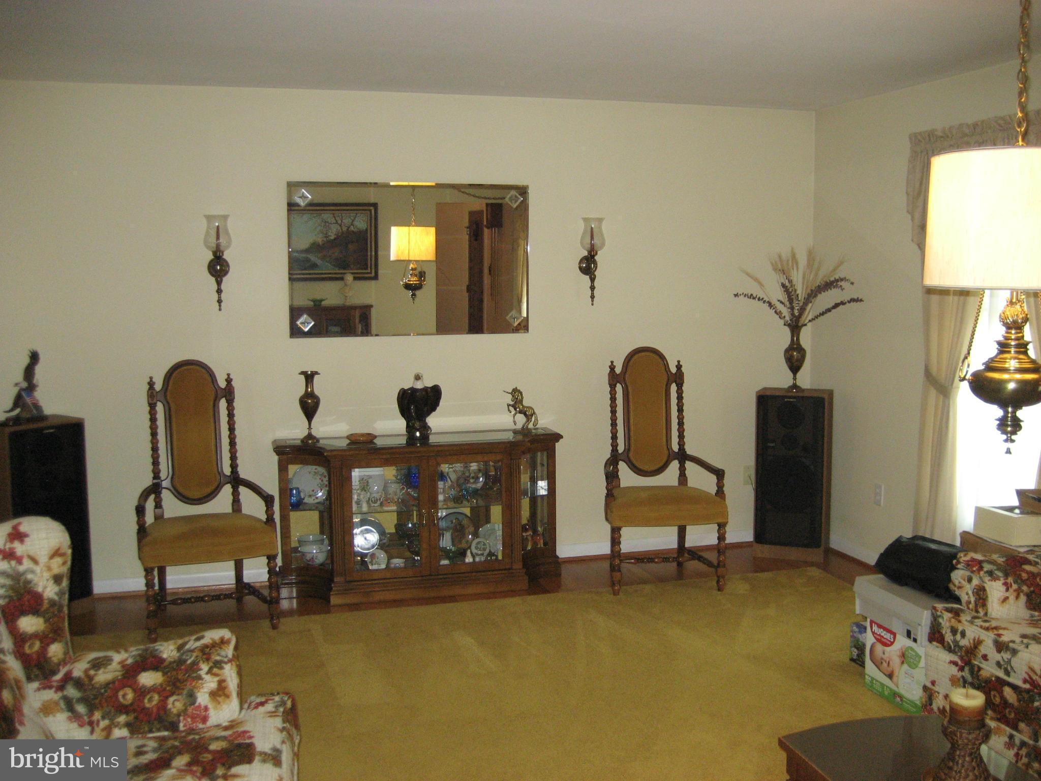 7712 Ontario Road Gainesville, VA 20155 - Photo 10 of 30 Living Room