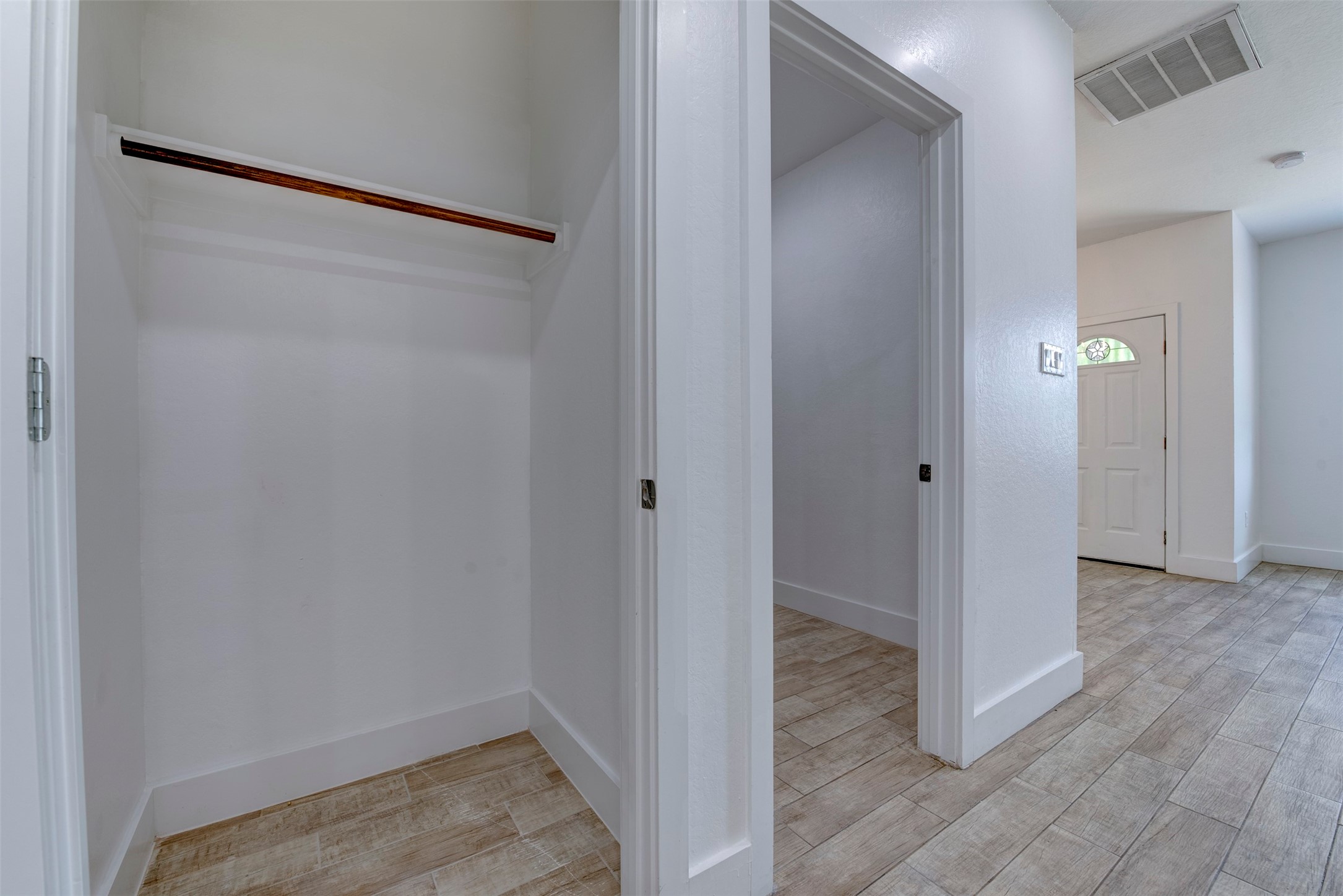 5121 Southwind Street, Unit B Houston, TX 77033 - Photo 16 of 24 a view of a small space