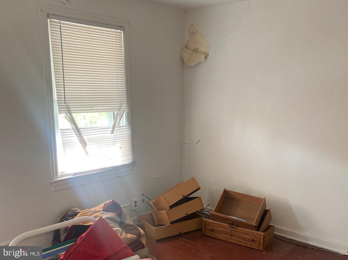 433 Roundview Road Baltimore, MD 21225 - Photo 10 of 20