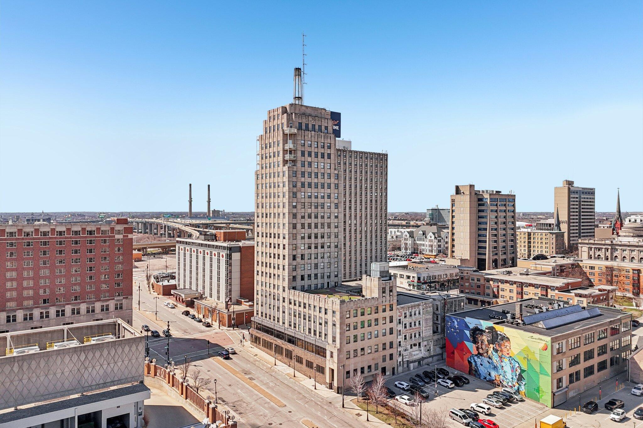 606 West Wisconsin Avenue, Unit 309 Milwaukee, WI 53203 - Photo 35 of 42 34- Drone