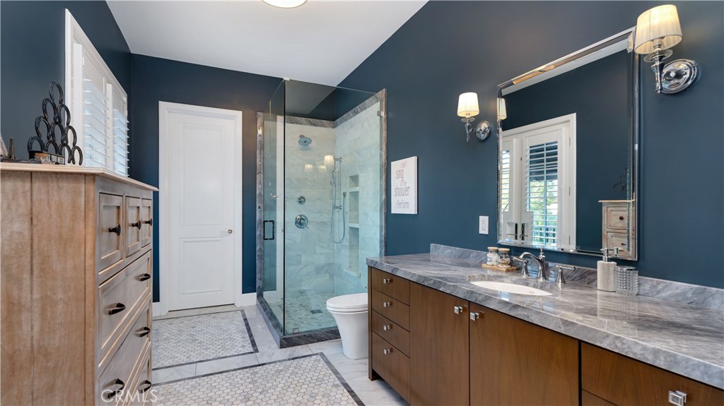 2 Thomas Road Ladera Ranch, CA 92694 - Photo 40 of 69 a bathroom with a double vanity sink mirror and double