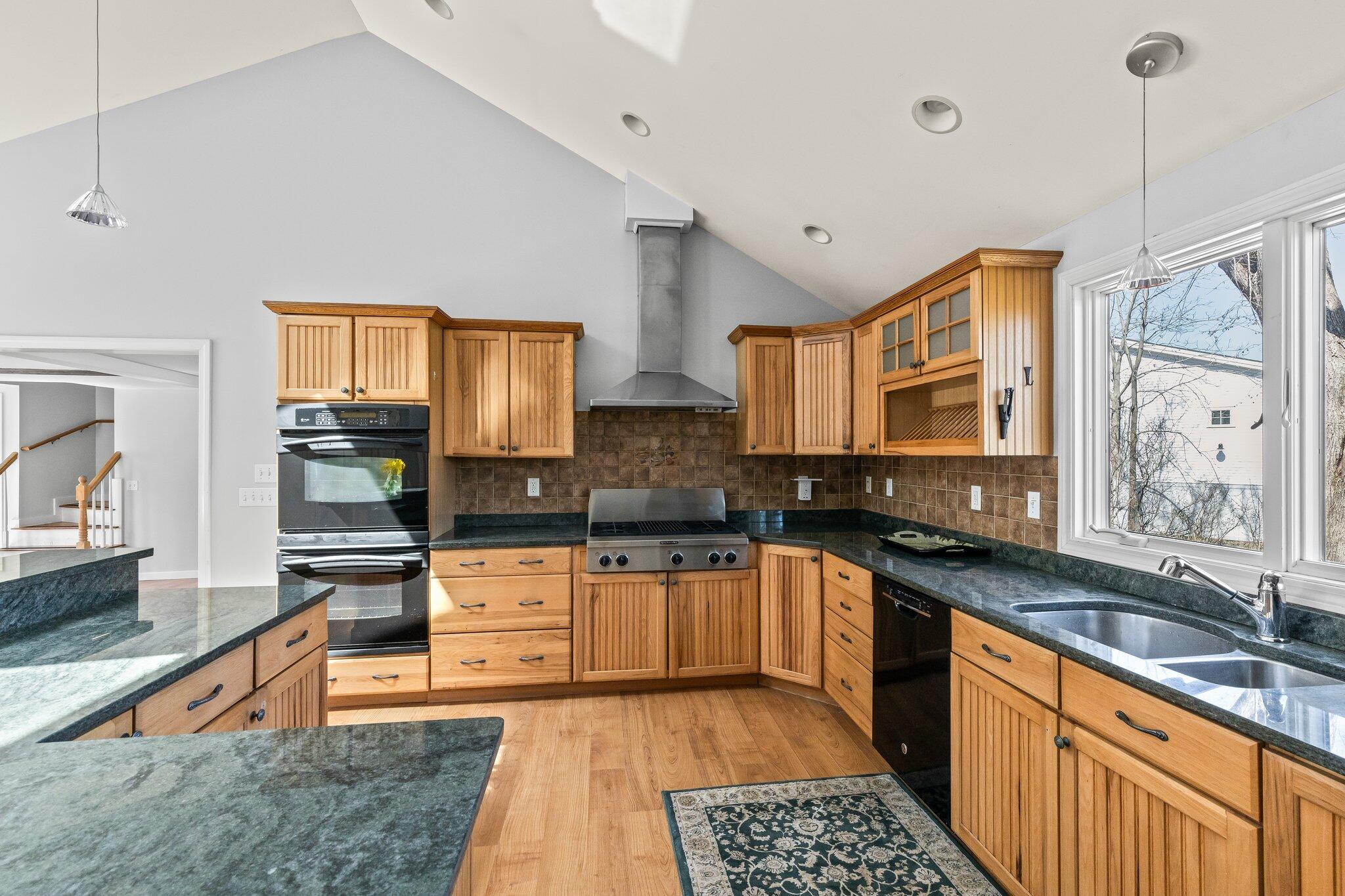 5 Shore Road Truro, MA 02666 - Photo 9 of 49 13-web-or-mls-5-shore-rd