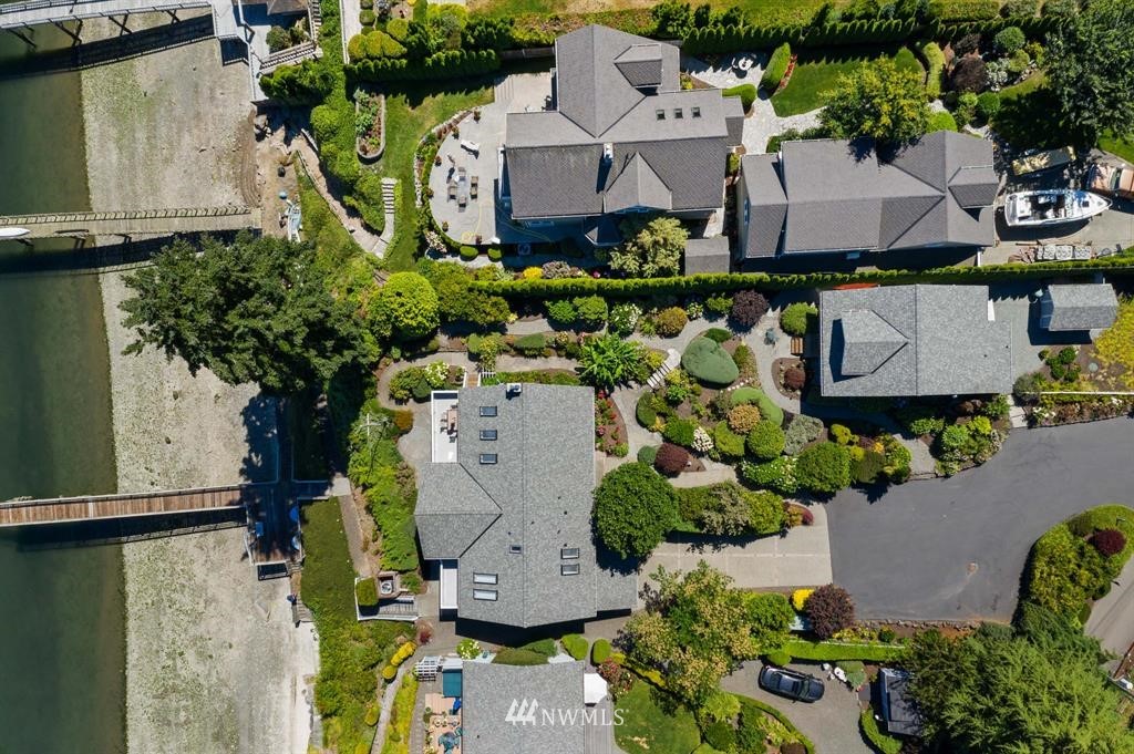 15782 Virginia Point Road Northeast Poulsbo, WA 98370 - Photo 23 of 24 Gallery Image 23