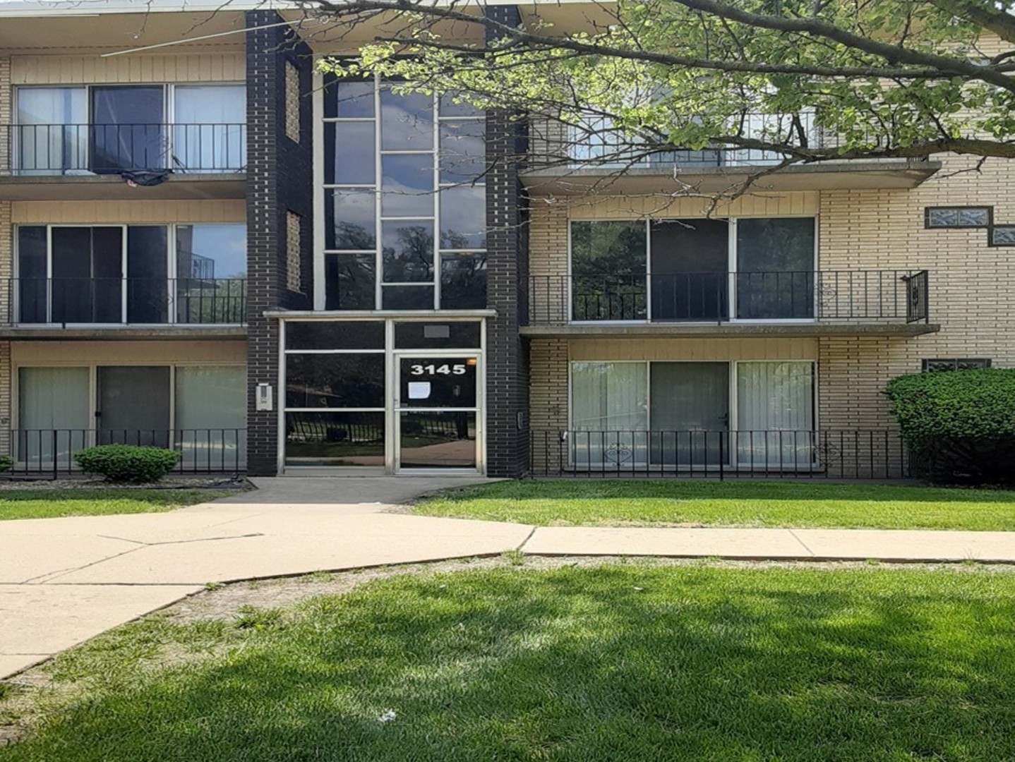 3145 Bernice Road, Unit 5 Lansing, IL 60438 - Photo 3 of 3 Gallery Image 3
