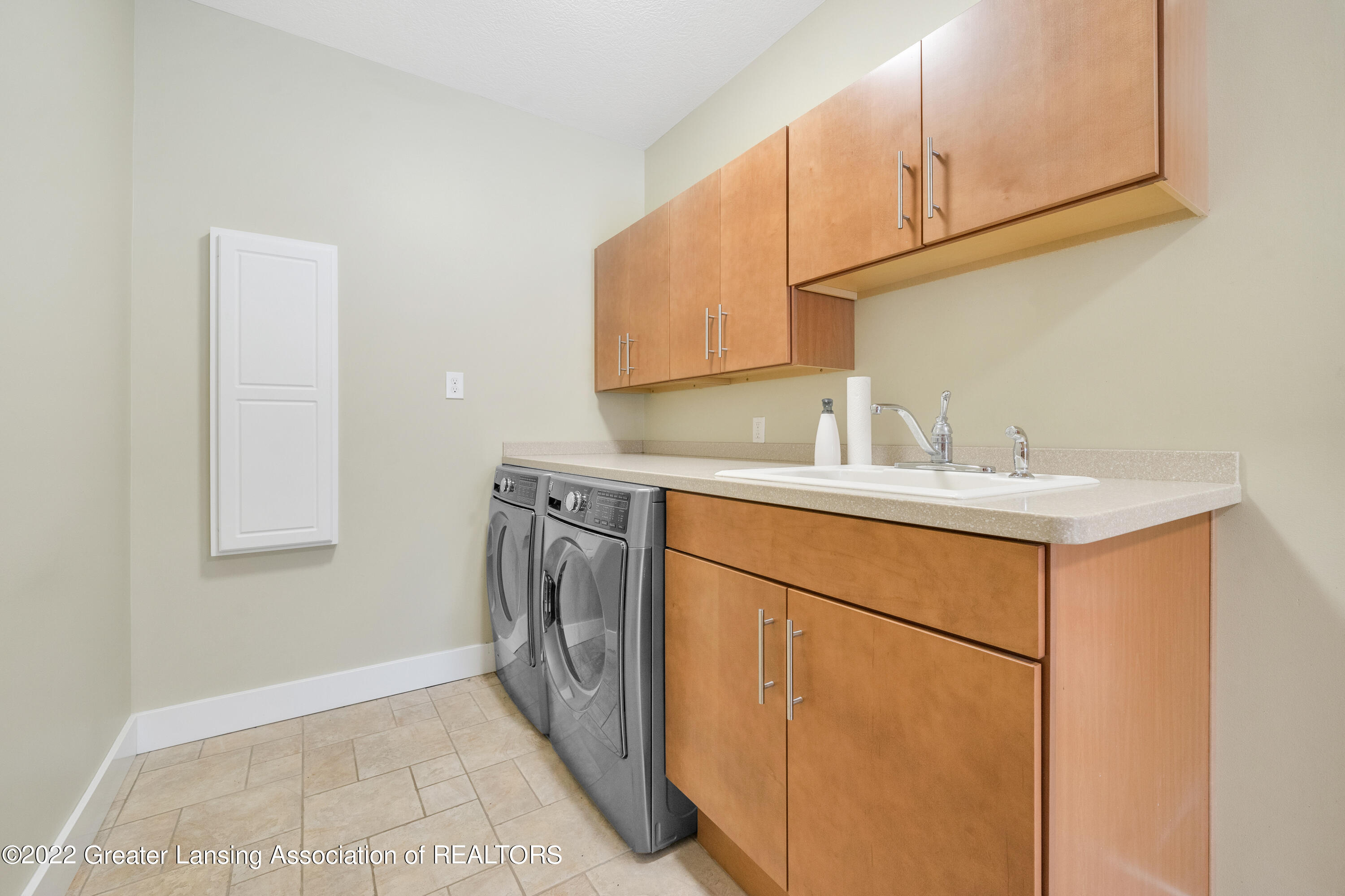 1630 Rolfe Road Mason, MI 48854 - Photo 25 of 82 Laundry