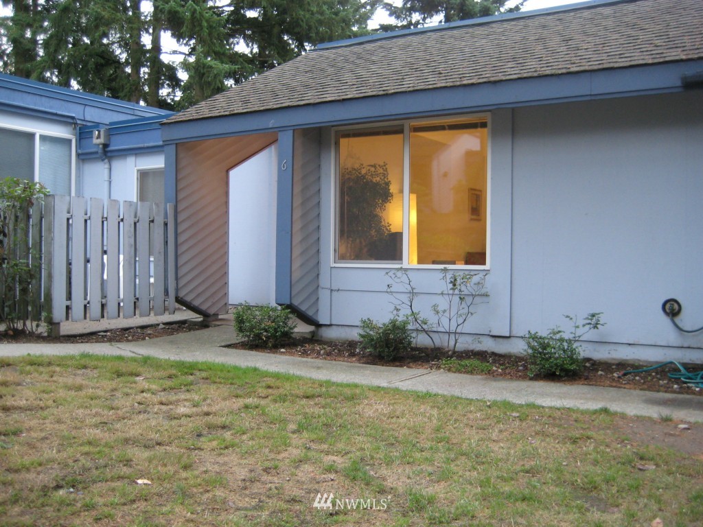 4308 Northeast Sunset Boulevard, Unit A6 Renton, WA 98059 - Photo 1 of 12 Gallery Image 1