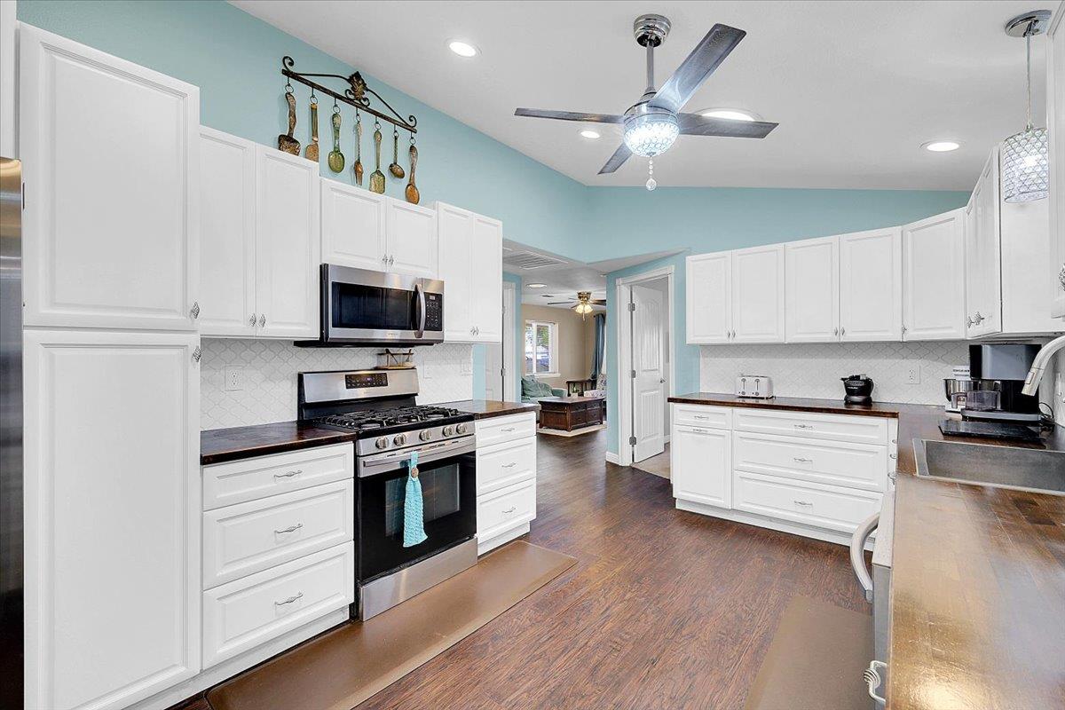 5664 Riverside Drive Olivehurst, CA 95961 - Photo 15 of 59