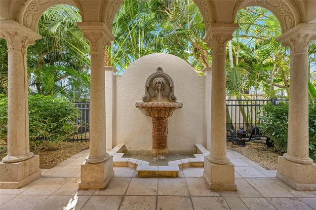 $30,000,000 | 3066 Southeast Island Point Lane, Stuart, FL 34996