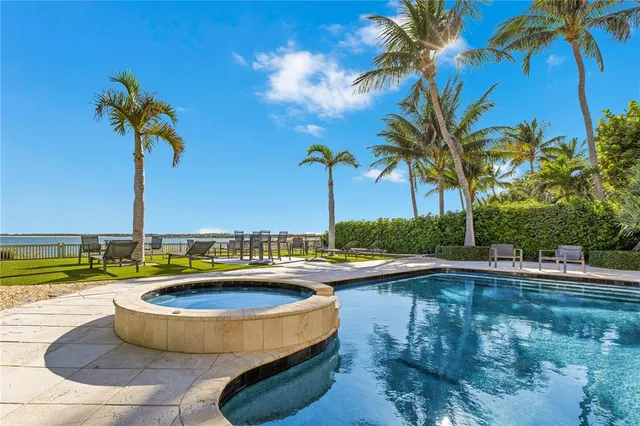 $30,000,000 | 3066 Southeast Island Point Lane, Stuart, FL 34996