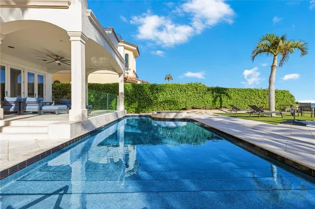 $30,000,000 | 3066 Southeast Island Point Lane, Stuart, FL 34996