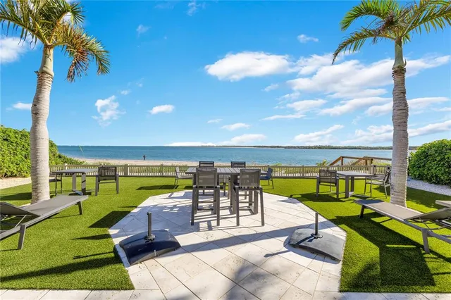 $30,000,000 | 3066 Southeast Island Point Lane, Stuart, FL 34996