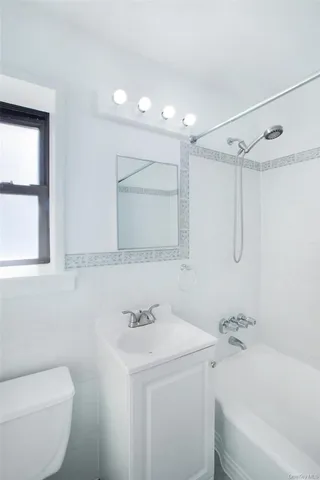 $263,000 | 47-15 216th Street, Unit 3D | Bayside