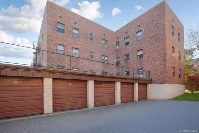 $263,000 | 47-15 216th Street, Unit 3D | Bayside