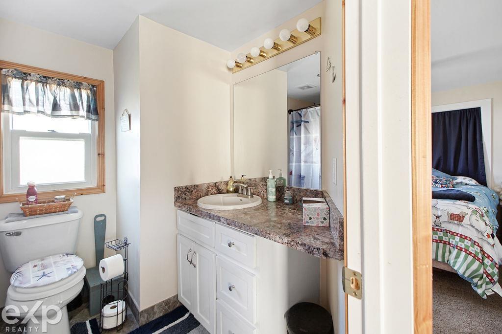 2628 Michigan Road Port Huron, MI 48060 - Photo 14 of 24 50101595-13.JPG