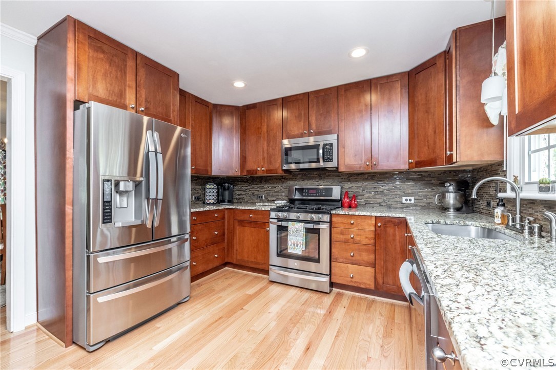 13331 Queensgate Road Midlothian, VA 23114 - Photo 15 of 46 a kitchen with stainless steel appliances granite countertop a refrigerator stove and oven