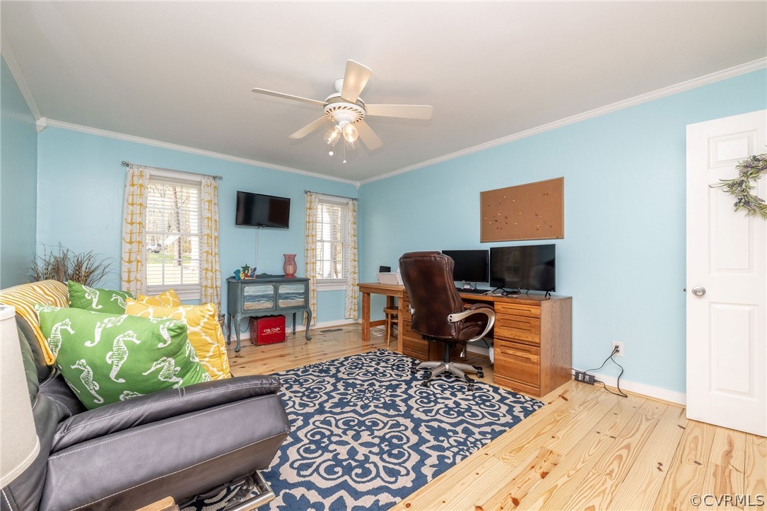 13331 Queensgate Road Midlothian, VA 23114 - Photo 26 of 46 a workspace with furniture window and wooden floor
