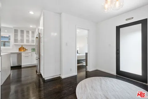 $1,595,000 | 4460 Stansbury Avenue, Sherman Oaks, CA 91423