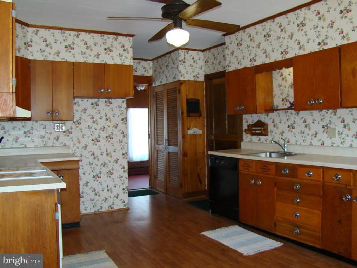 2435 Strasburg Road East Fallowfield, PA 19320 - Photo 11 of 25 Kitchen