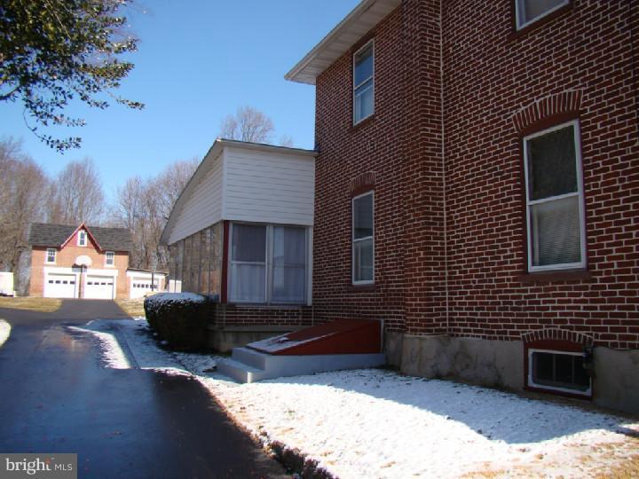2435 Strasburg Road East Fallowfield, PA 19320 - Photo 25 of 25 Exterior Side