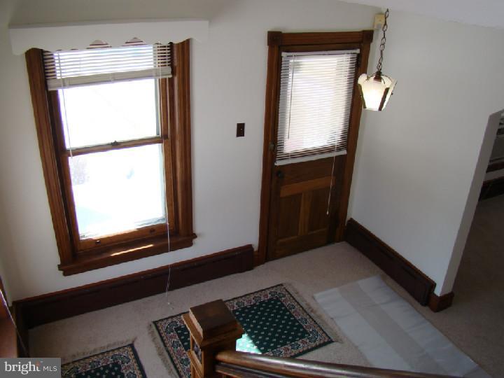 2435 Strasburg Road East Fallowfield, PA 19320 - Photo 4 of 25 Foyer