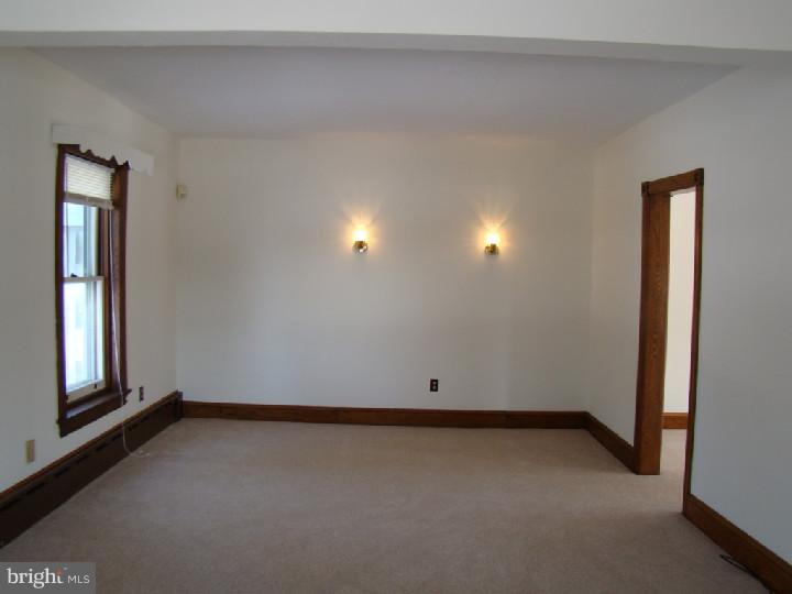 2435 Strasburg Road East Fallowfield, PA 19320 - Photo 9 of 25 Living Room