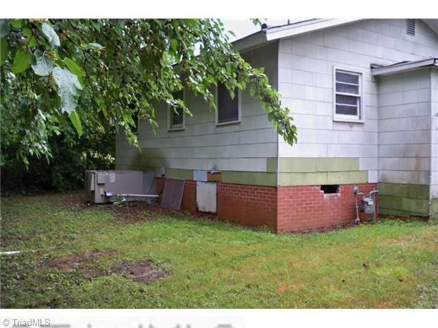230 Cedar Street High Point, NC 27260 - Photo 2 of 5 Exterior Back.