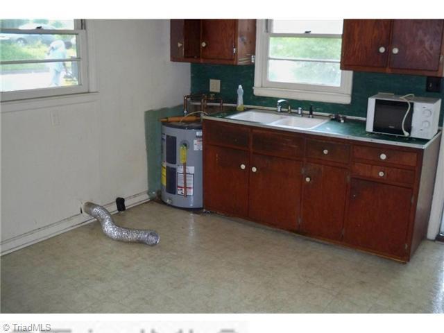 230 Cedar Street High Point, NC 27260 - Photo 3 of 5 Kitchen.