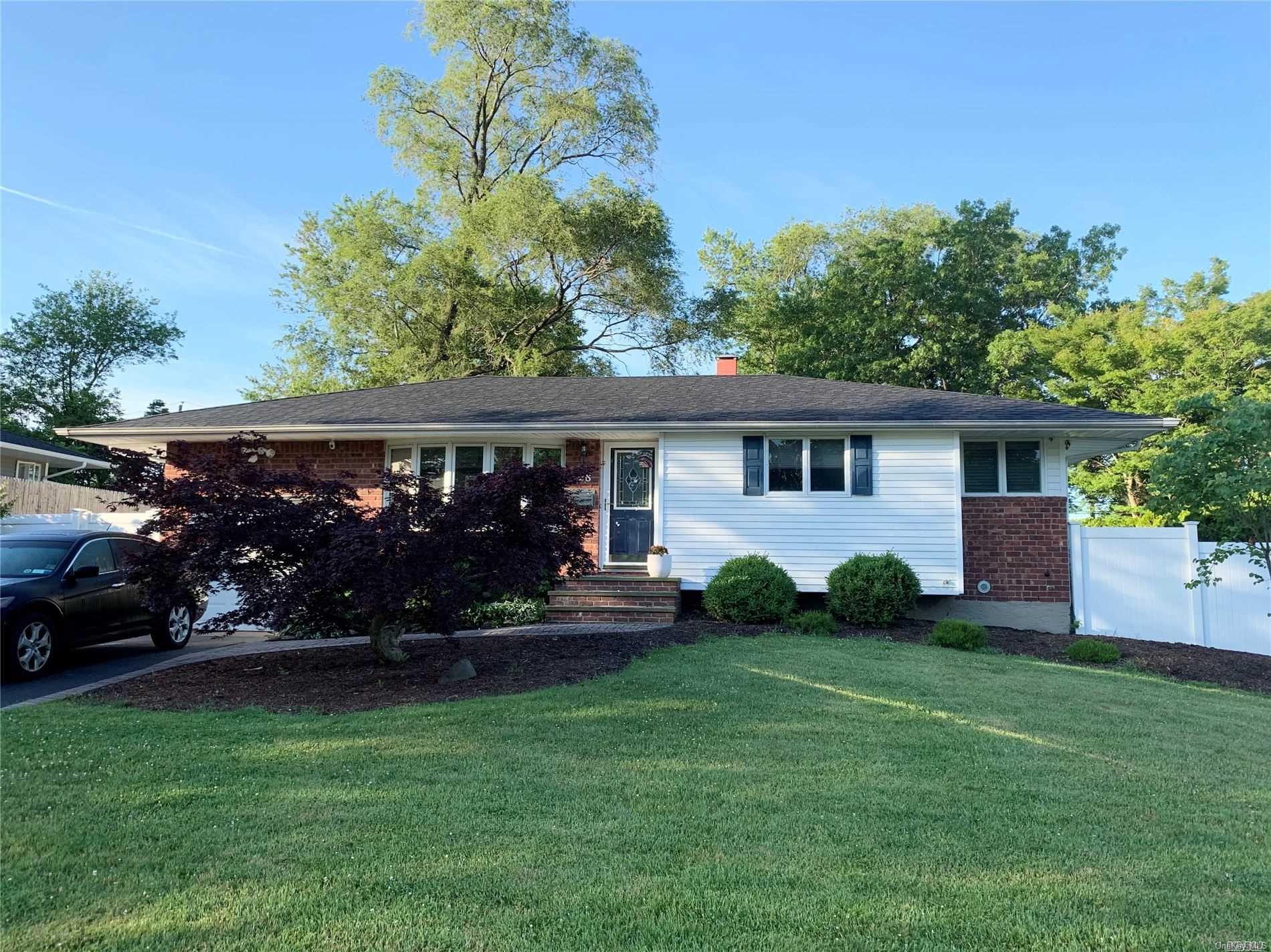 28 Rita Crescent Commack, NY 11725 - Photo 1 of 1 Gallery Image 1