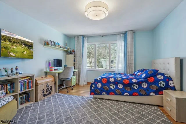 $1,698,000 | 33 Haran Circle, Millburn, NJ 07041