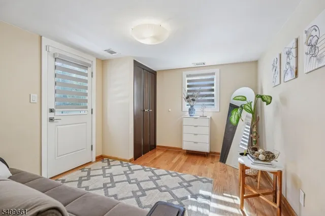 $1,698,000 | 33 Haran Circle, Millburn, NJ 07041