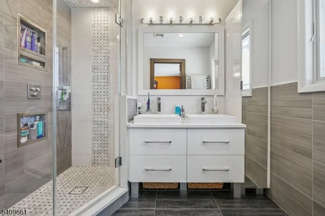 $1,698,000 | 33 Haran Circle, Millburn, NJ 07041