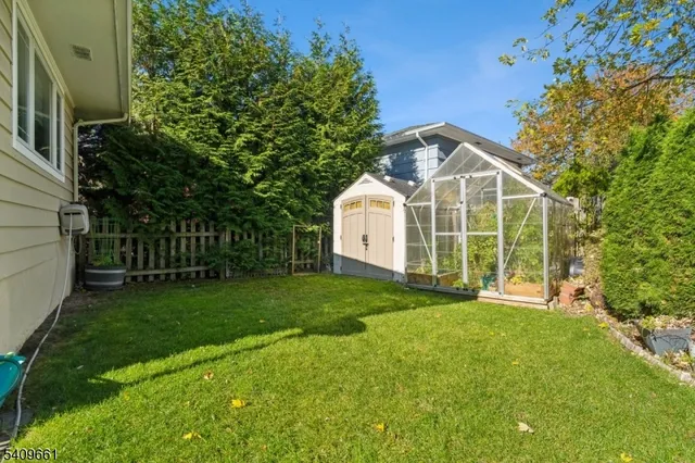 $1,698,000 | 33 Haran Circle, Millburn, NJ 07041