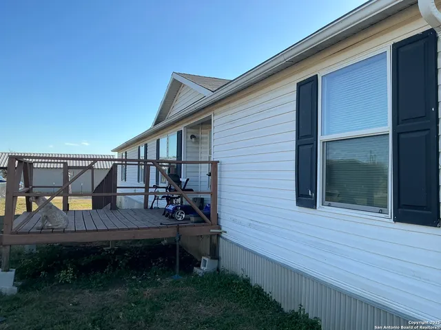 $190,000 | Undisclosed Address, Nixon, TX 78140