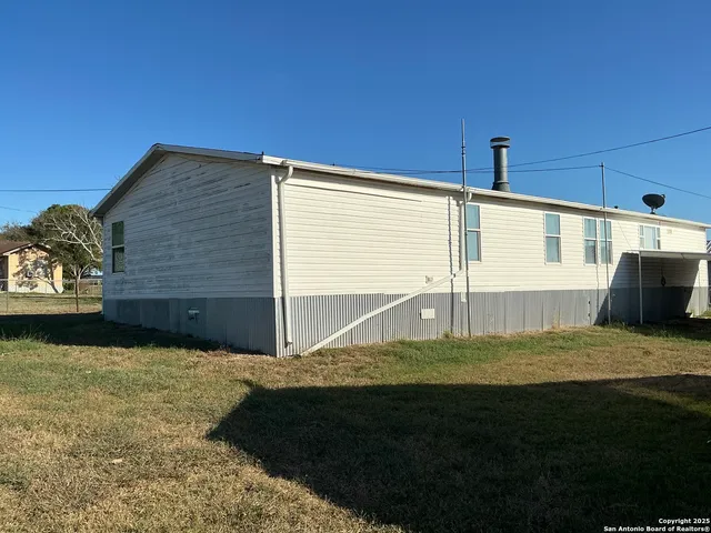 $190,000 | Undisclosed Address, Nixon, TX 78140