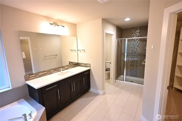 $3,999 | 19828 11th Drive Southeast, Bothell, WA 98012