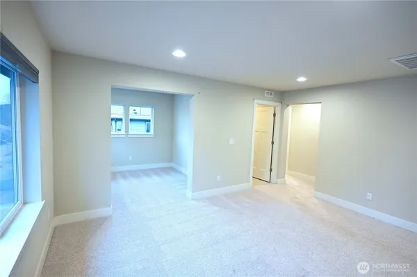 $3,999 | 19828 11th Drive Southeast, Bothell, WA 98012