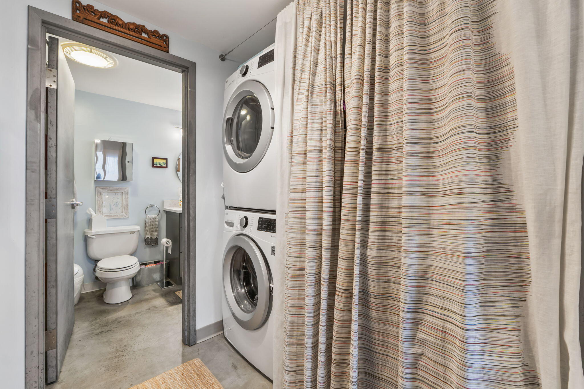 145 Anderson Street, Unit 4 Portland, ME 04101 - Photo 19 of 43 23-web-or-mls-145 Anderson St #4_123